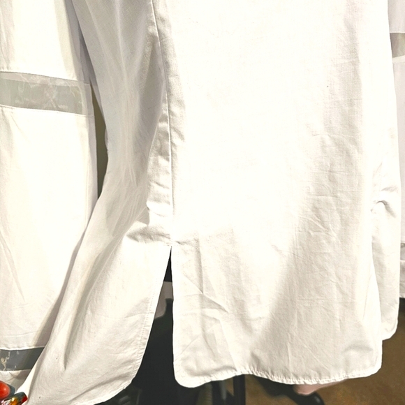 White Blouse - Picture 12 of 12